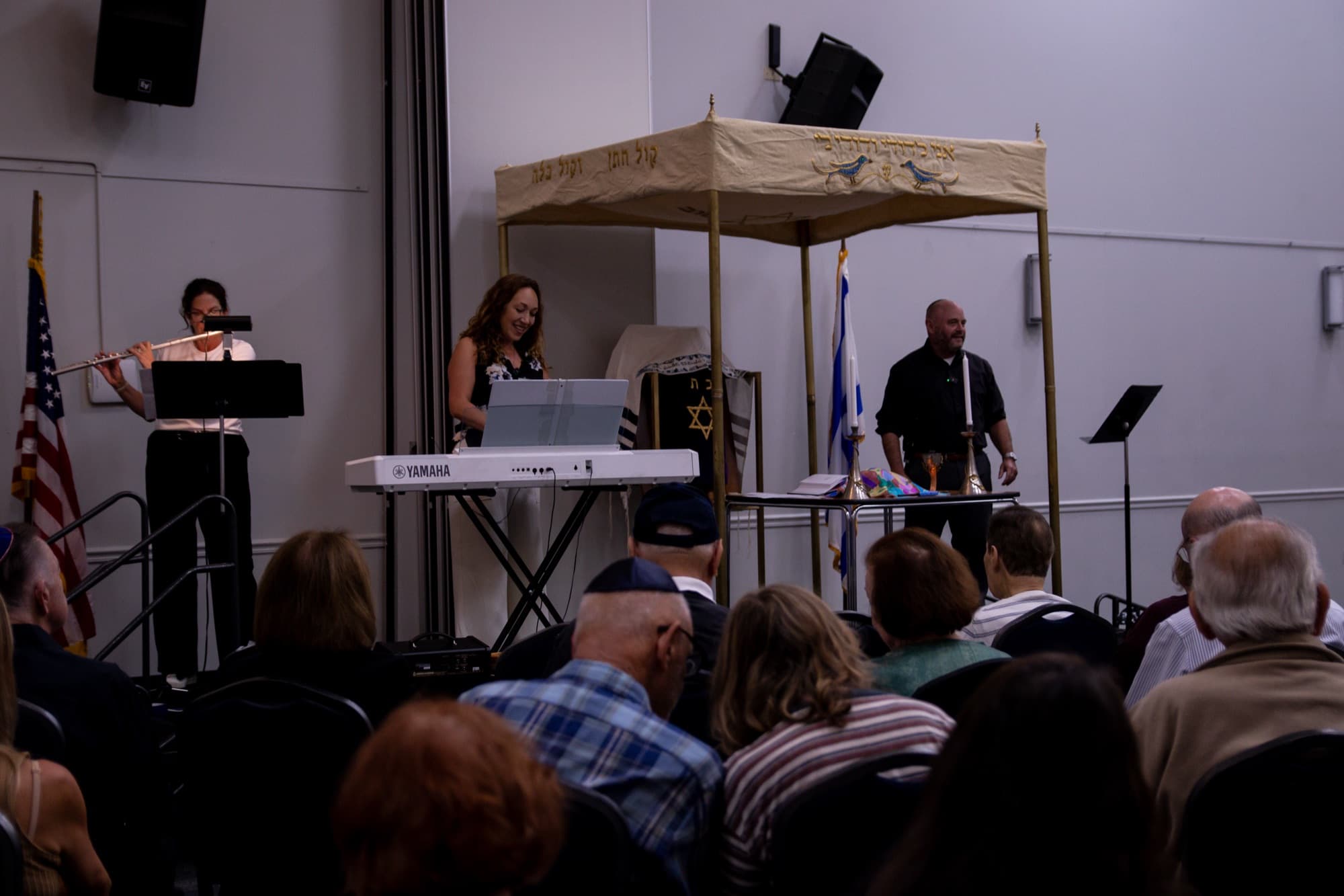 A moment from Friday night Shabbat services